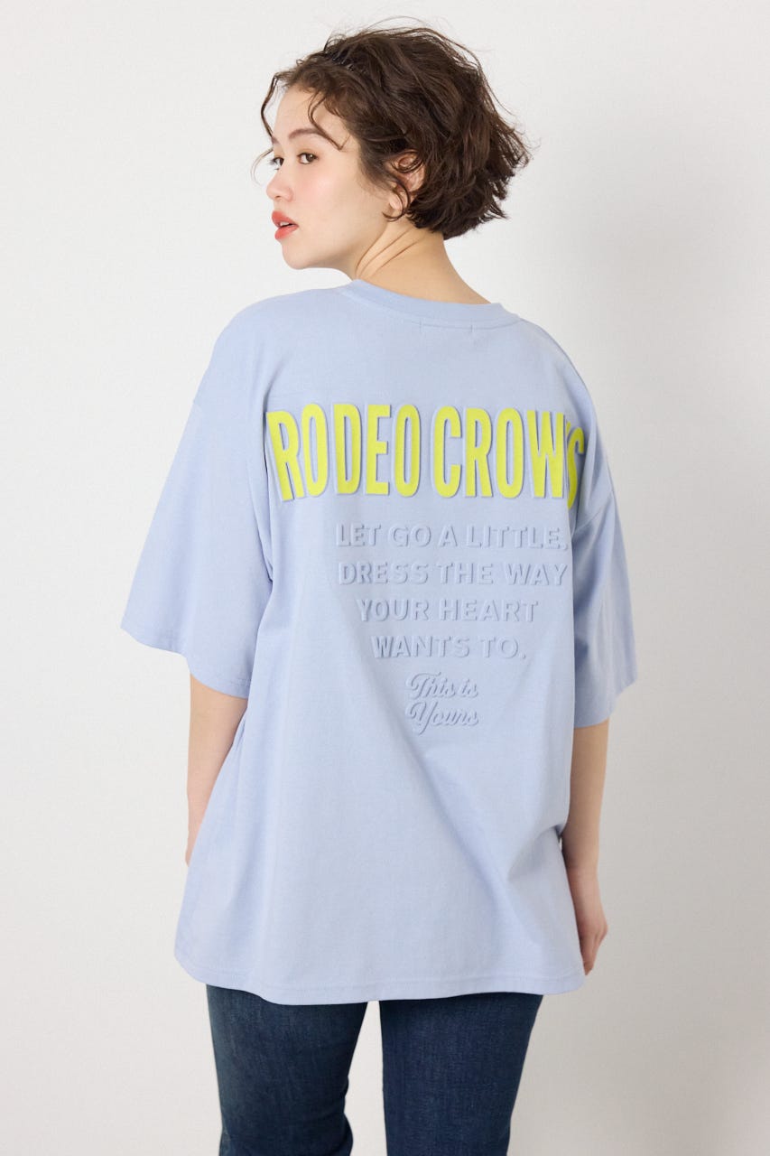 【UNISEX】エンボスロゴVネックTシャツ SAX L