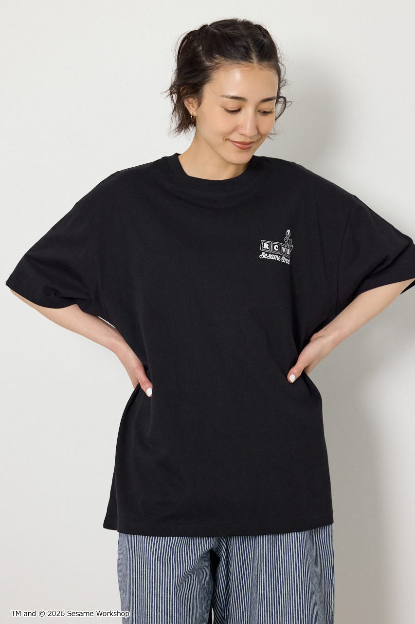 【WEB限定】(UNISEX)(SESAMESTREET)GoodLuckTシャツ BLK FREE