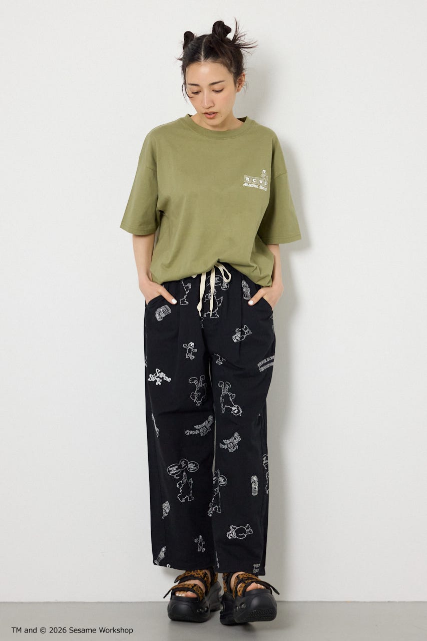 【WEB限定】(UNISEX)(SESAMESTREET)GoodLuckTシャツ KHA FREE