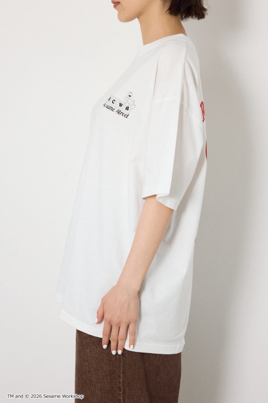 【WEB限定】(UNISEX)(SESAMESTREET)GoodLuckTシャツ WHT FREE