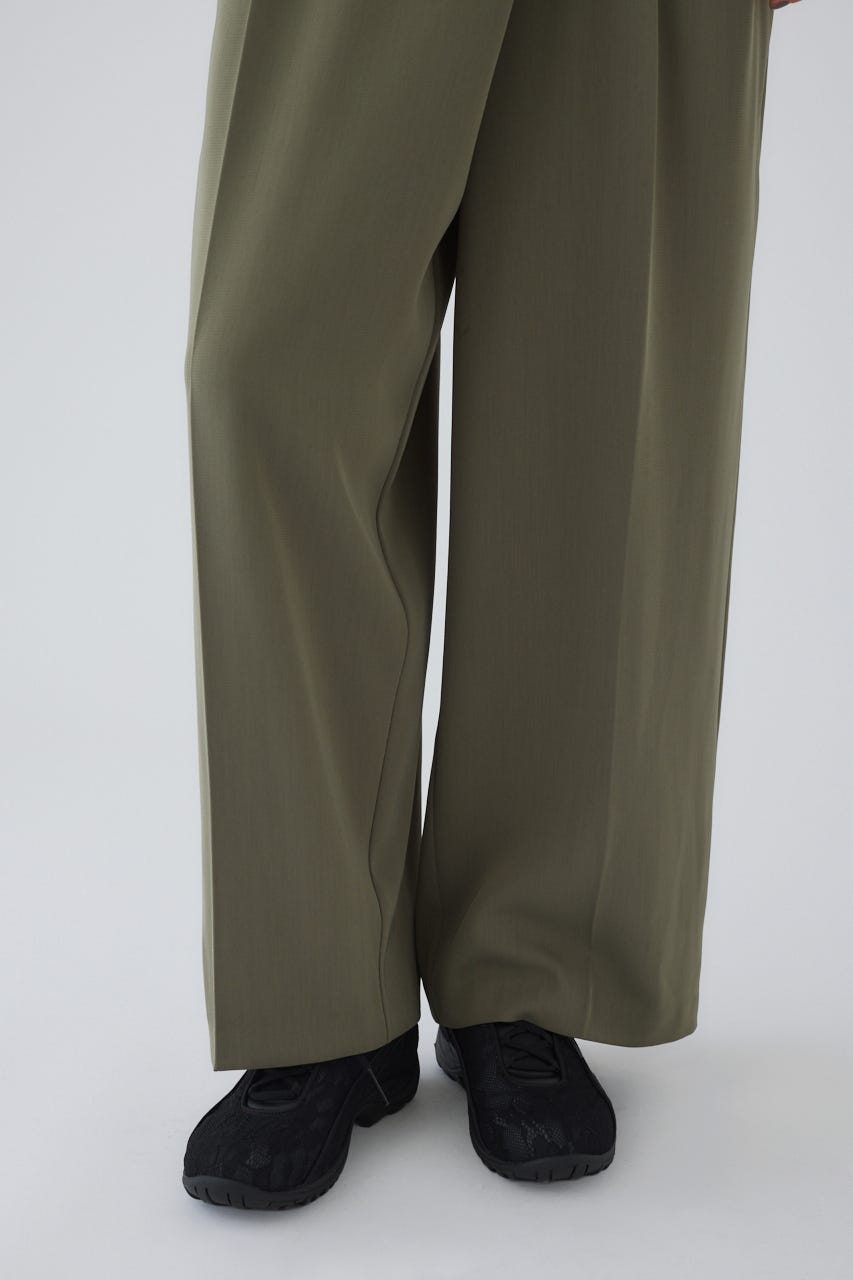 RIM.ARK Slacks all in one ¥24,200 RIM.ARK（リムアーク）の「Satin slacks all in one サテン