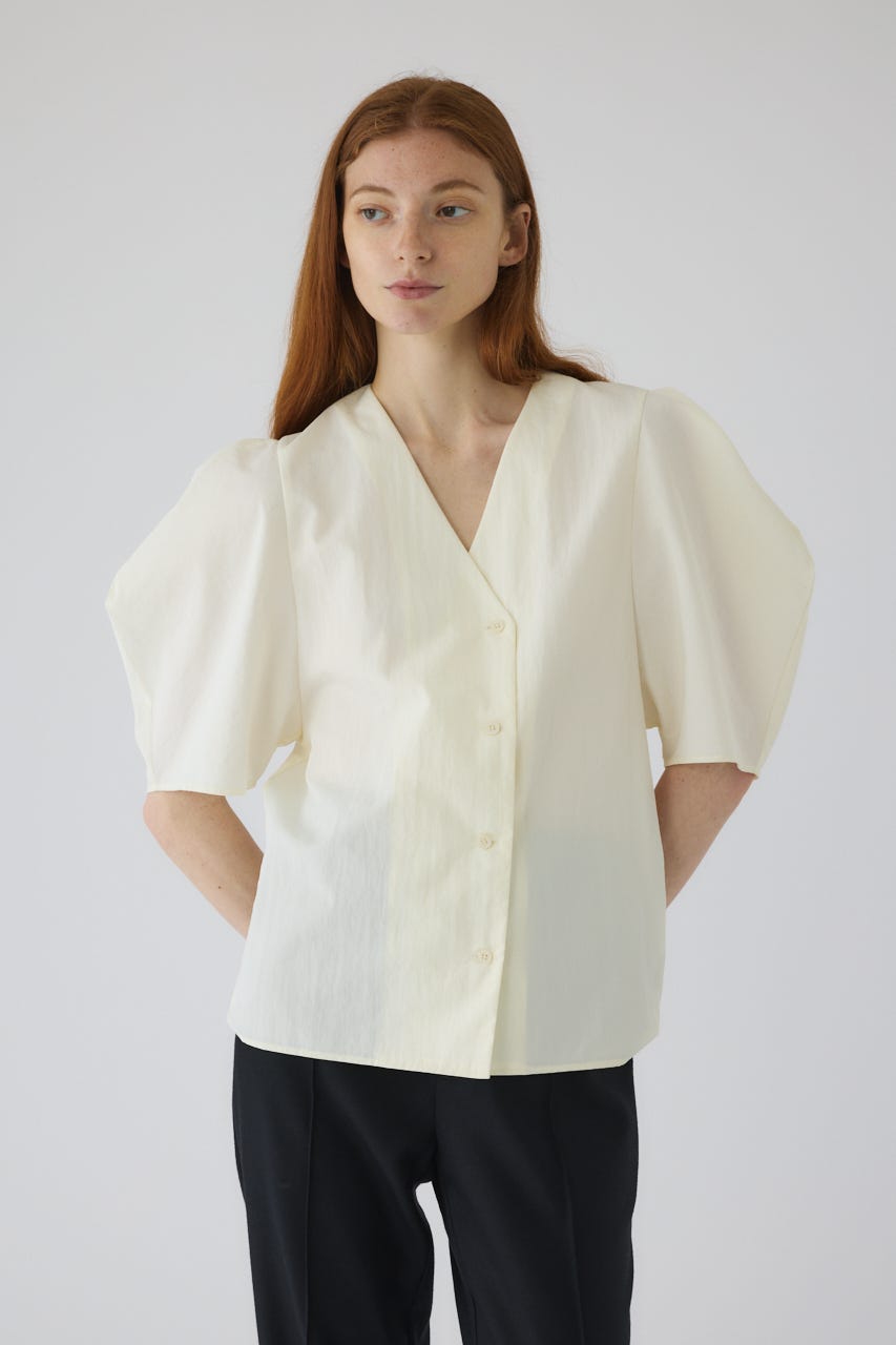 8/1- order start Volume sleeve v-neck SH WHT FREE
