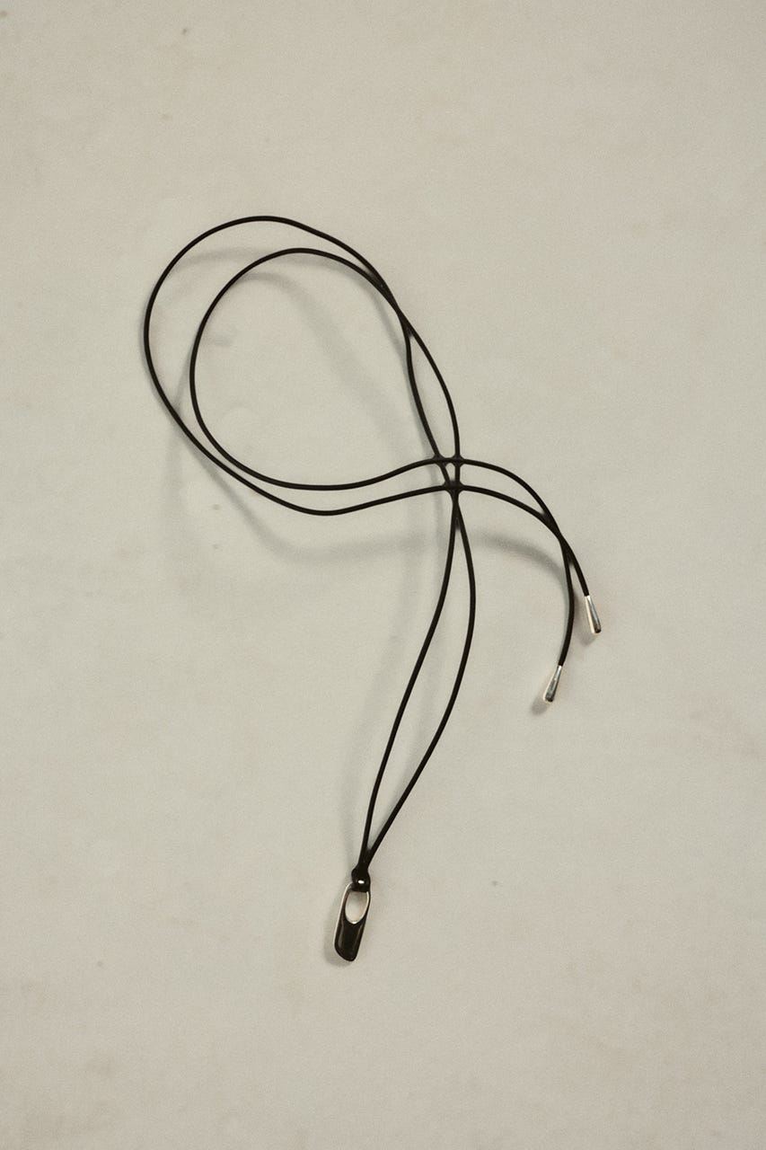 【26FW PRE ORDER】BLANC IRIS EX CORD PENDANT SLV FREE