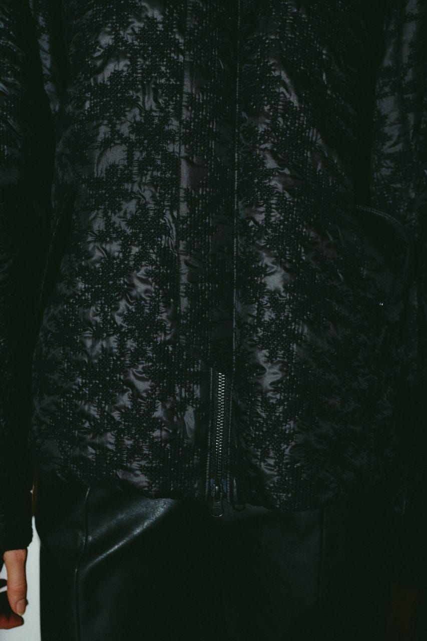【26FW OUTER PRE ORDER】Punching embroidary BZ BLK 36