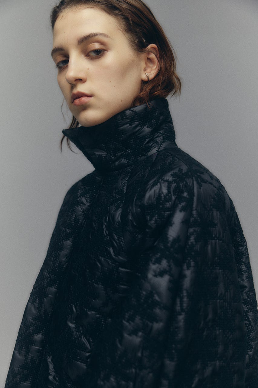 【26FW PRE ORDER】Punching embroidary BZ BLK 36