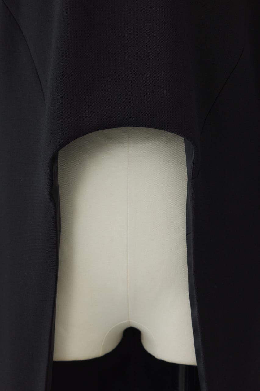 【26FW PRE ORDER】Rounded train tops BLK 36