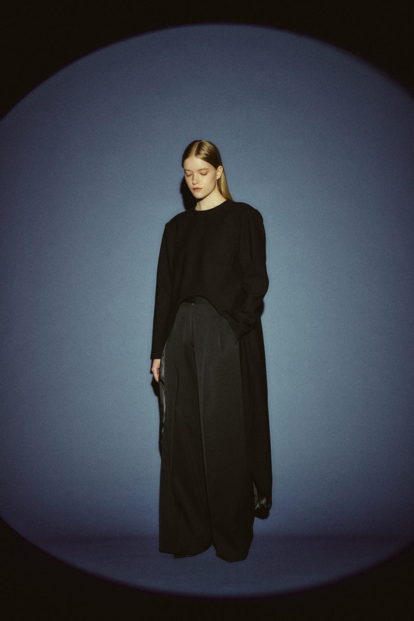 【26FW PRE ORDER】Rounded train tops BLK 36