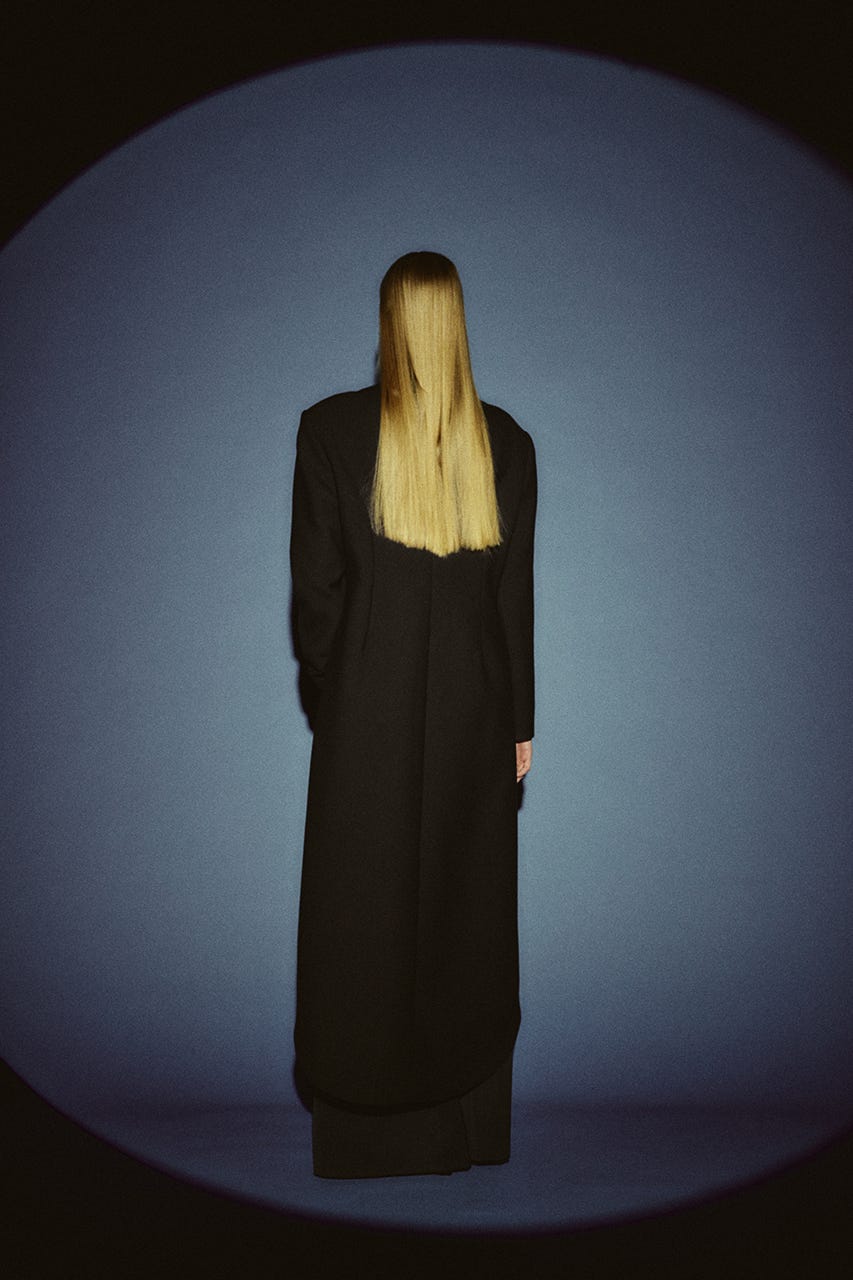 【26FW PRE ORDER】Rounded train tops BLK 36