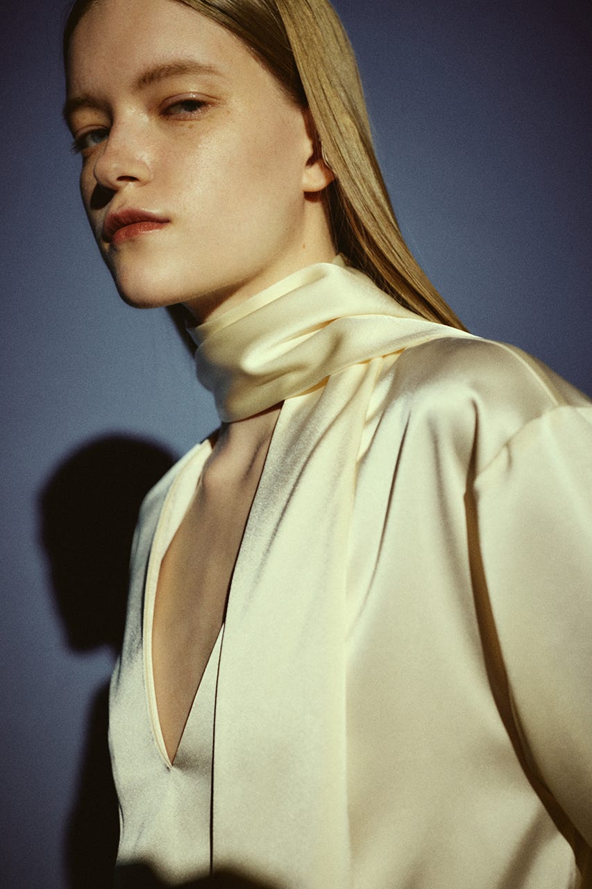 【26FW PRE ORDER】Lace hem blouse IVOY FREE