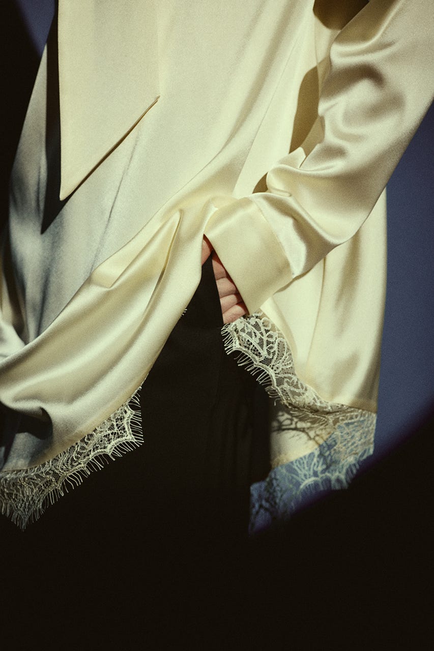 【26FW PRE ORDER】Lace hem blouse IVOY FREE