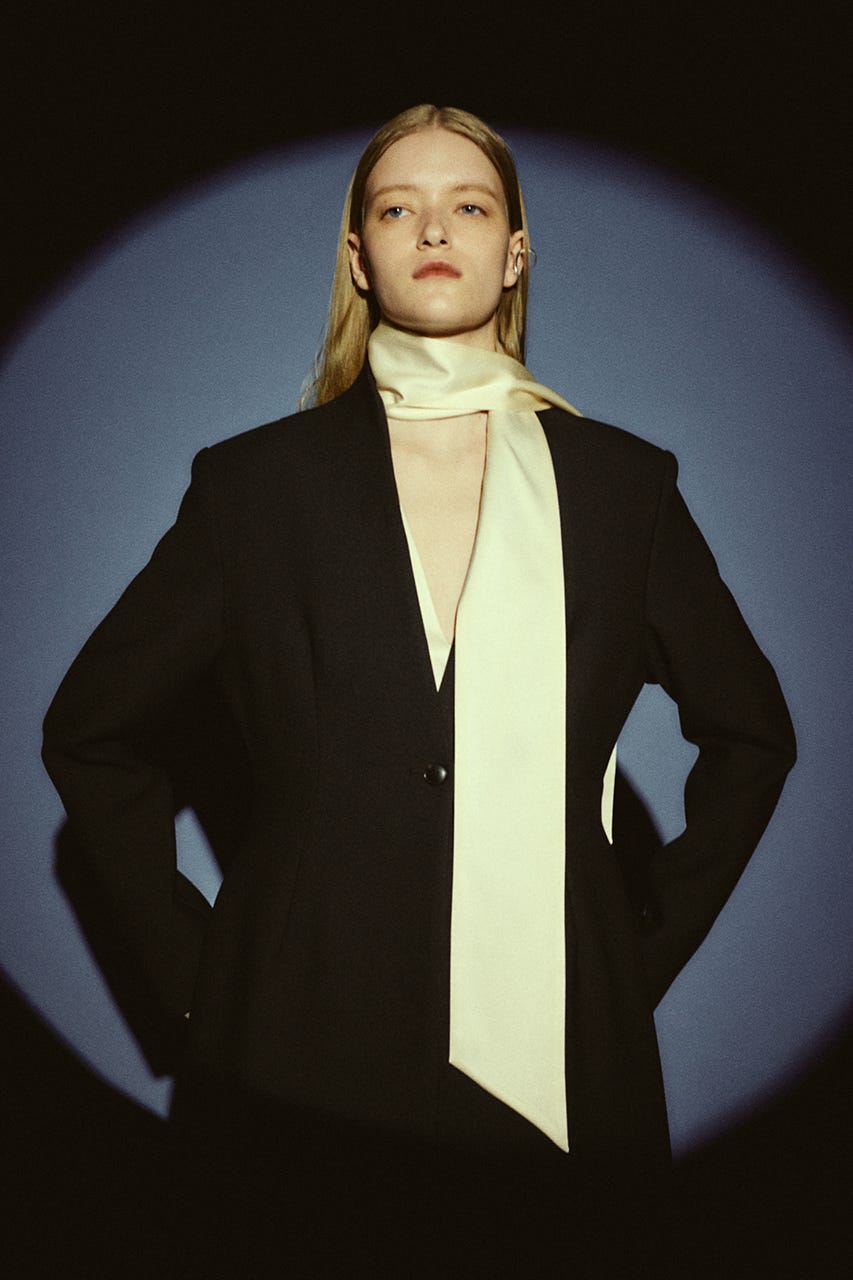 【26FW PRE ORDER】Lace hem blouse IVOY FREE