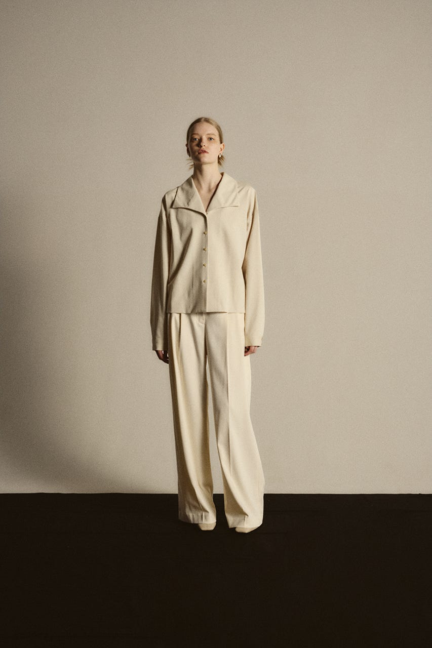 【26FW PRE ORDER】Collar loose wide SH IVOY 38