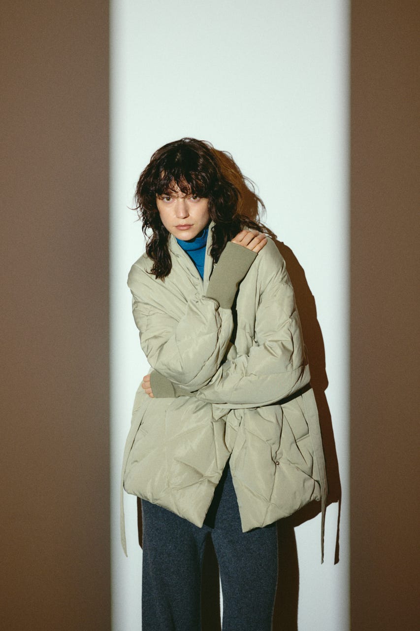 【26FW OUTER PRE ORDER】Dolman short down GREIGE FREE