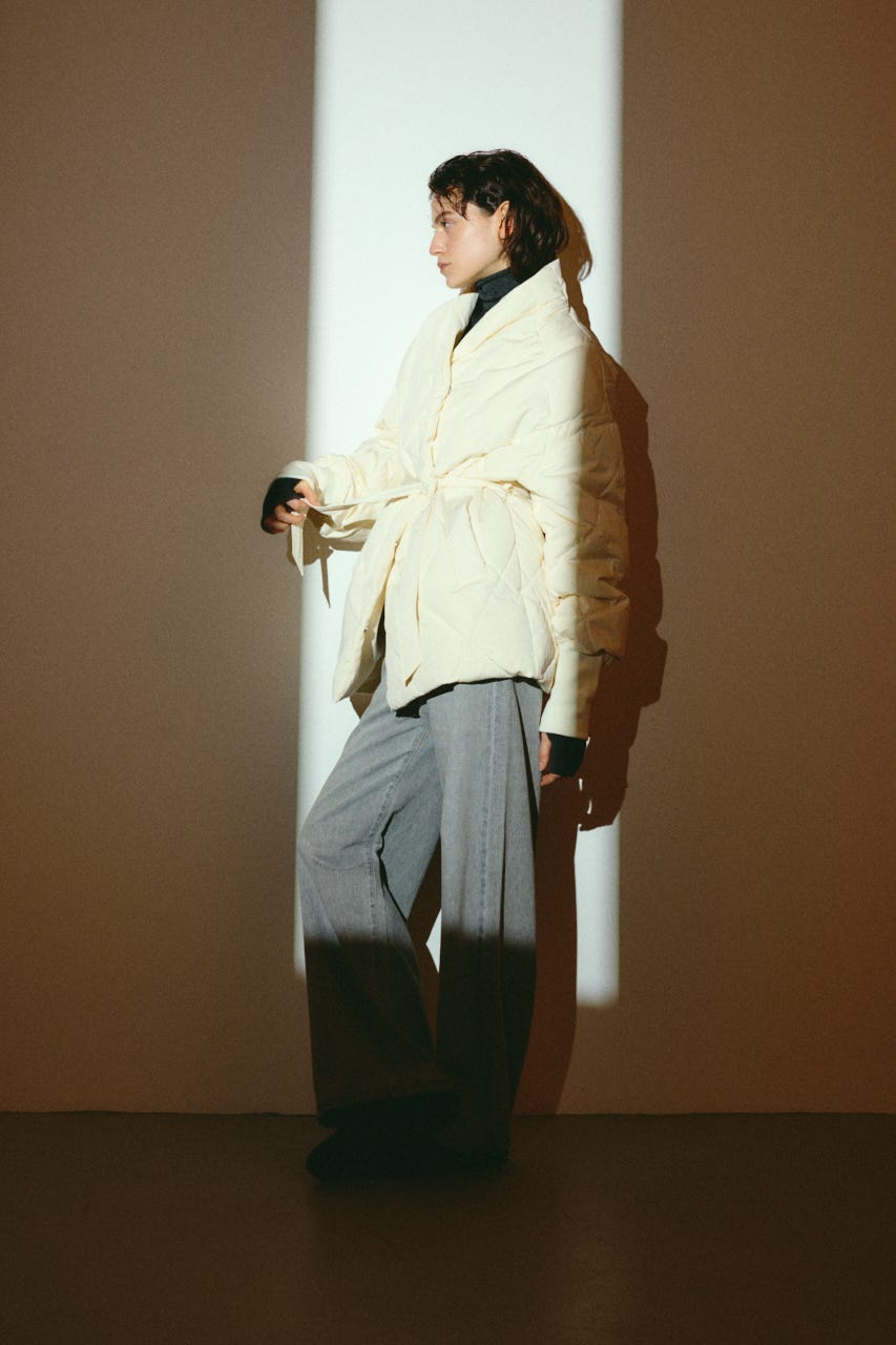 【26FW OUTER PRE ORDER】Dolman short down IVOY FREE