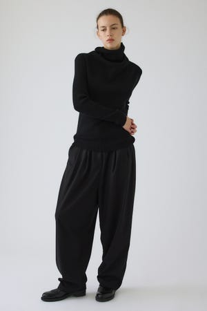 9/16- order start W tuck wide slacks