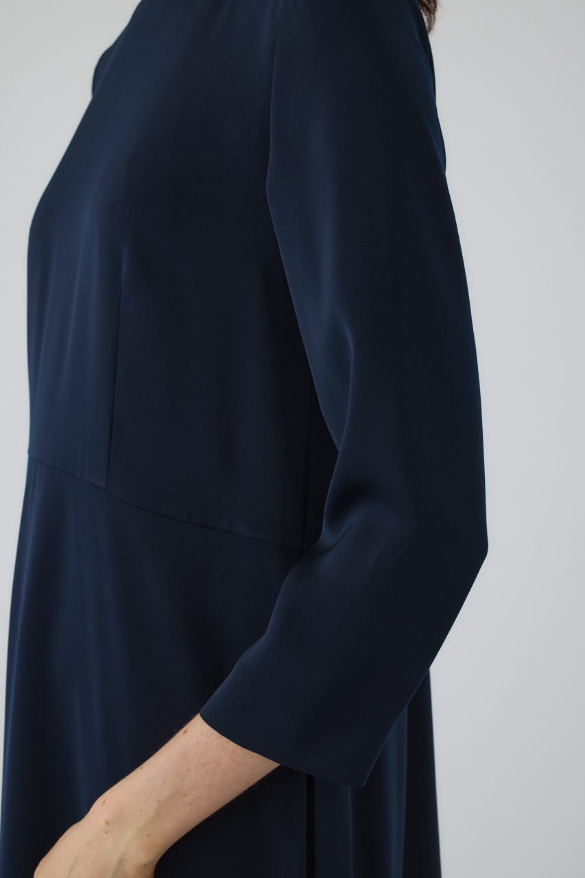 10/14- order start Back flap noble dress NVY 38