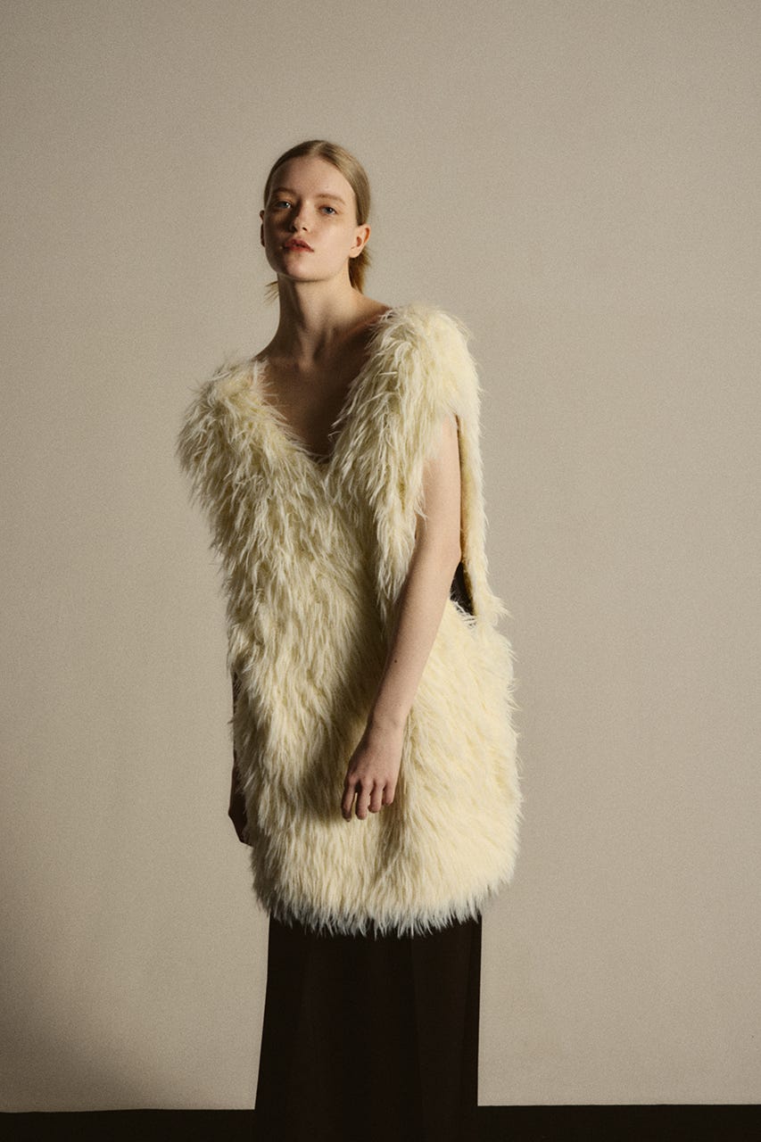 【26FW PRE ORDER】Two tipes over knit vest WHT FREE