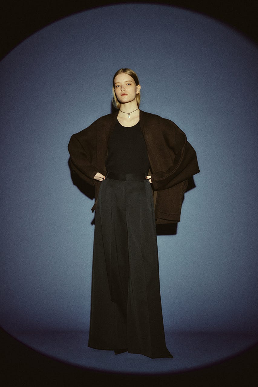 【26FW PRE ORDER】Covered short gown BRN 38