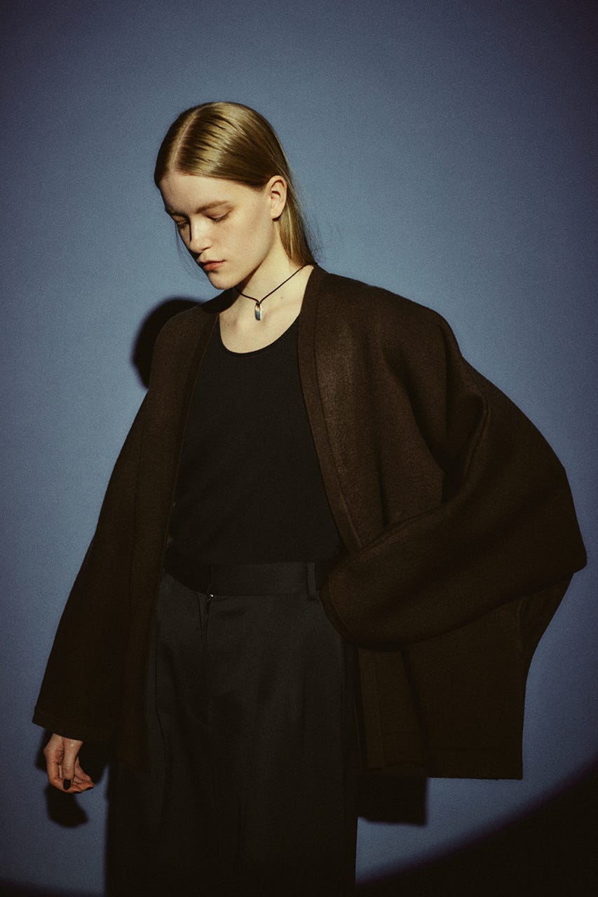 【26FW PRE ORDER】Covered short gown BRN 38