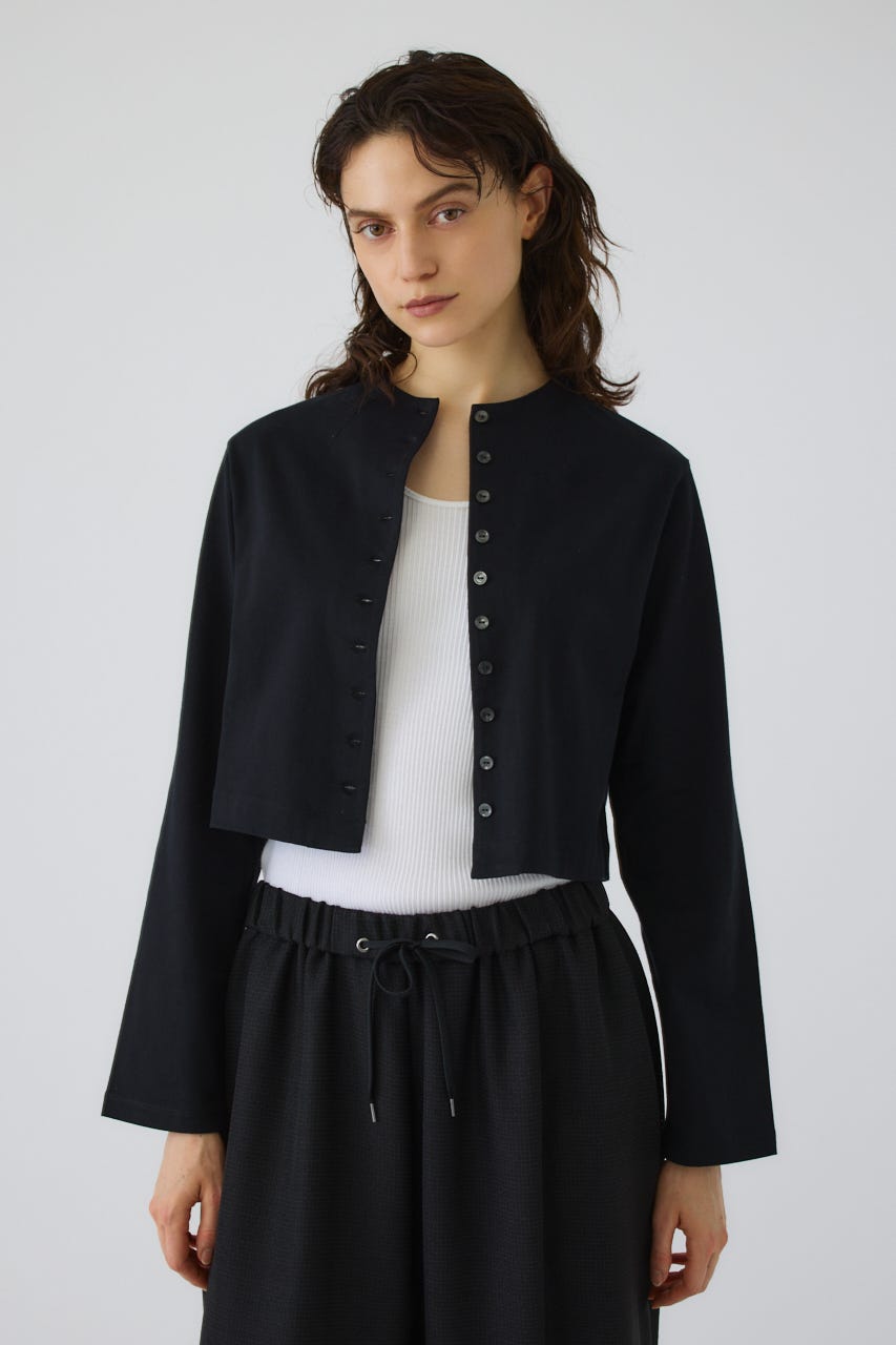Neck darts cut long T/SH BLK FREE