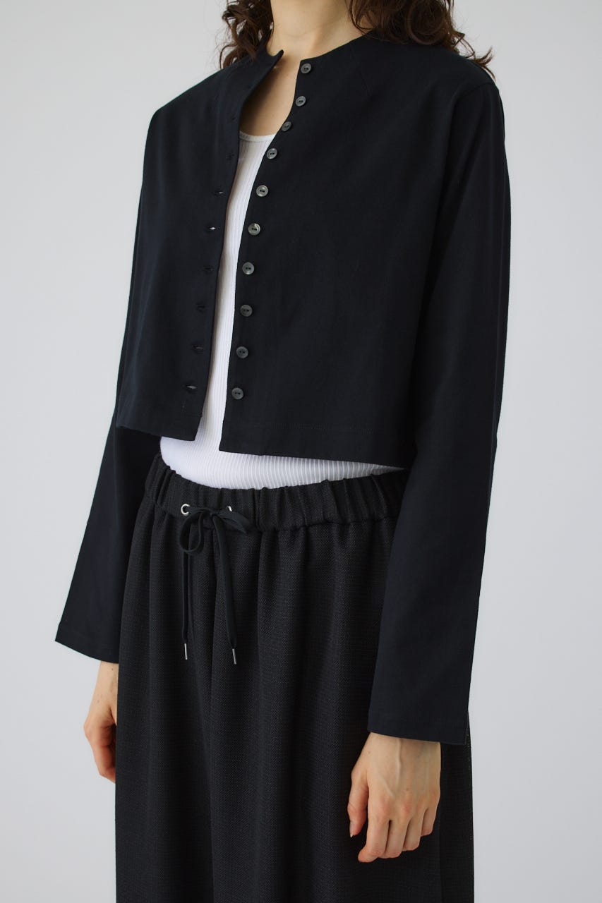 Neck darts cut long T/SH BLK FREE