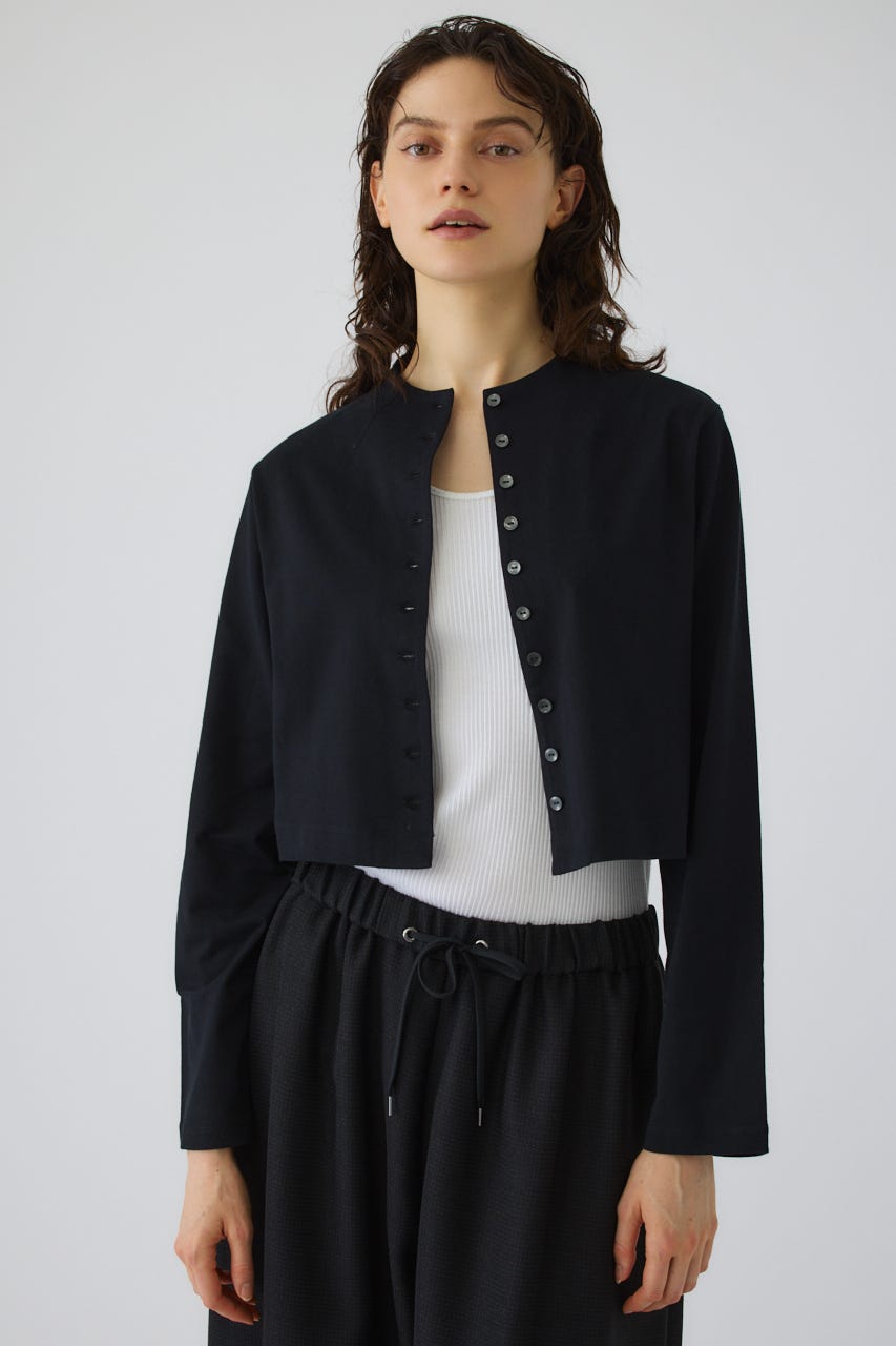 Neck darts cut long T/SH BLK FREE