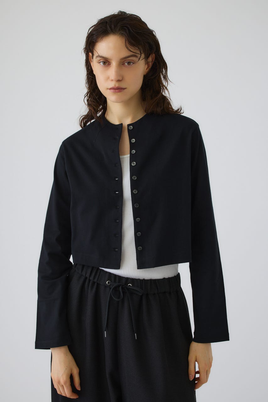Neck darts cut long T/SH BLK FREE