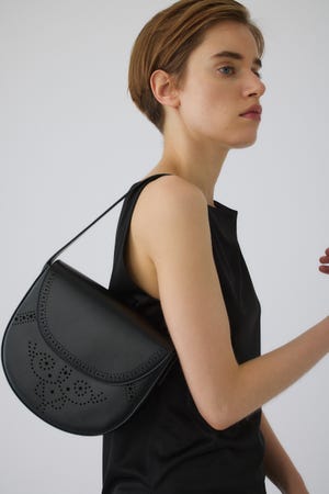 新品未使用タグ付き　RIM.ARK Spring CT RIM.ARK | 7/1- order start Broguing design bag (BAGS ) |RIM.ARK