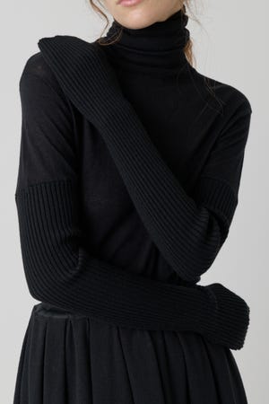 11/4- order start Glovelle knit tops