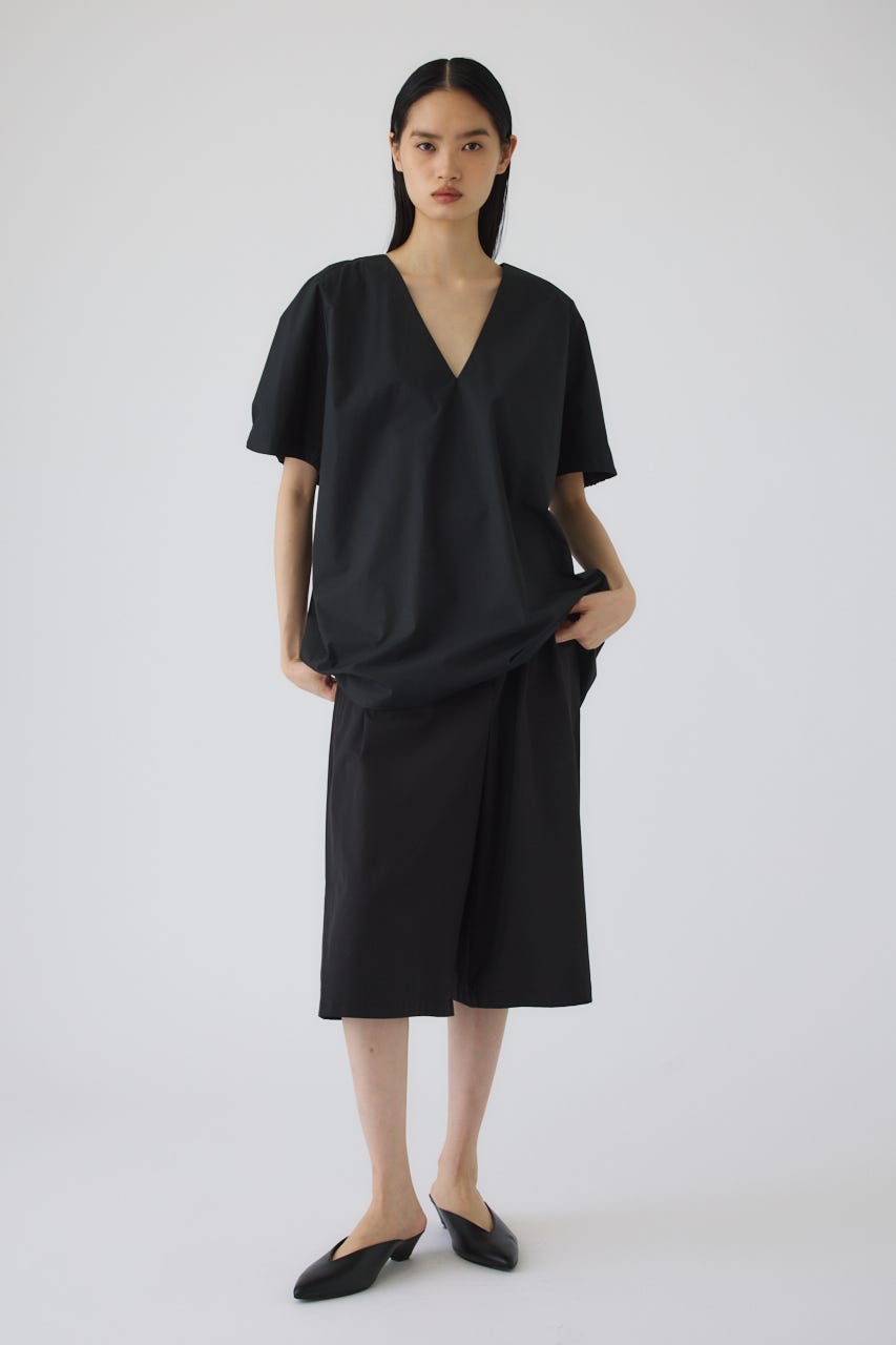 7/15- order start Gather sleeve v-neck PO BLK FREE