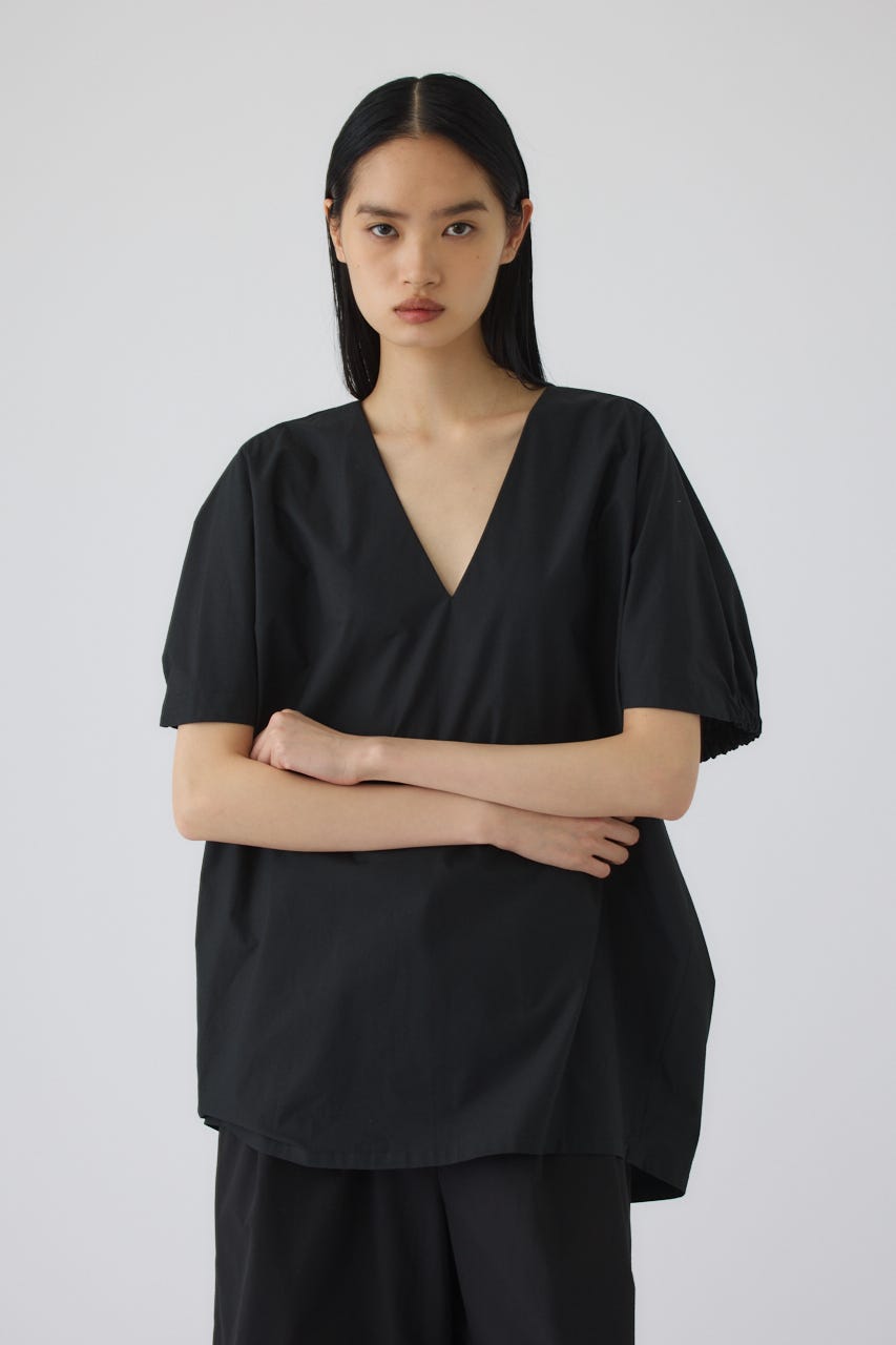 7/15- order start Gather sleeve v-neck PO BLK FREE