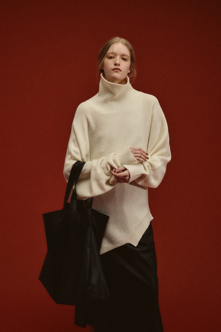 【26FW PRE ORDER】Vertical handle bag BLK FREE