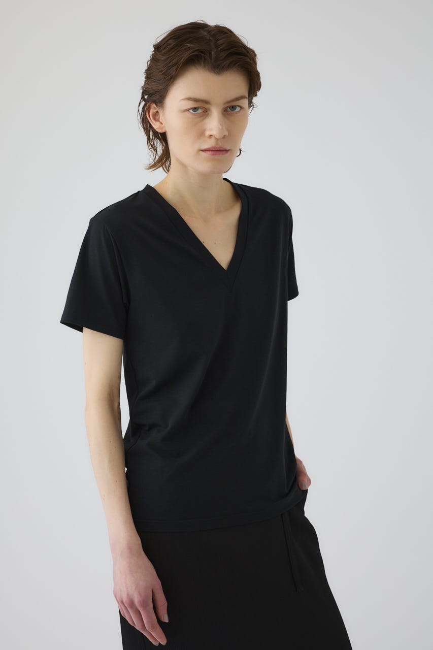 6/17- order start Smooth texture v-neck tee BLK FREE