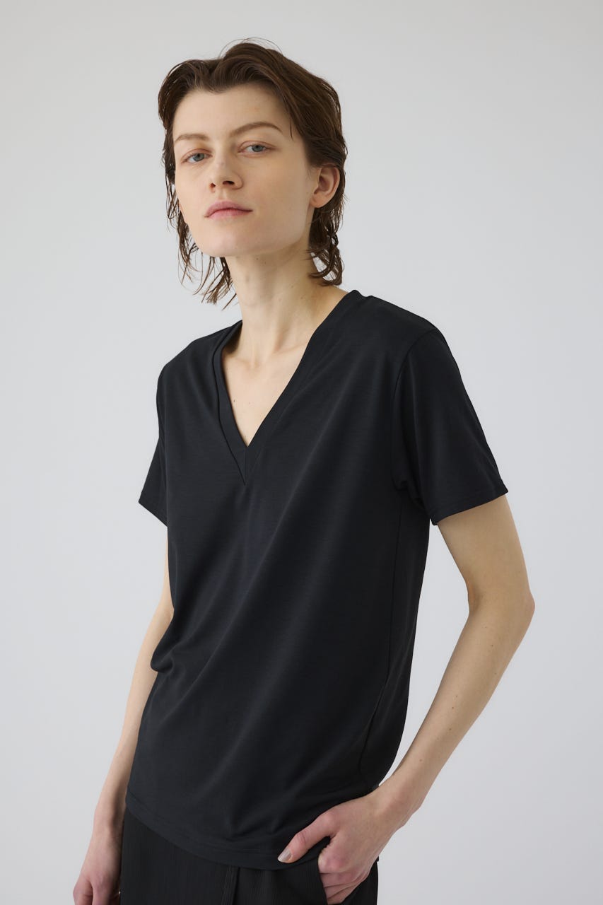 6/17- order start Smooth texture v-neck tee BLK FREE
