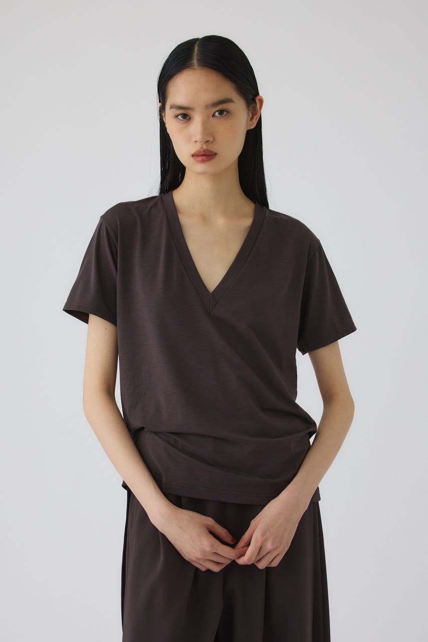 6/17- order start Smooth texture v-neck tee D/BRN FREE