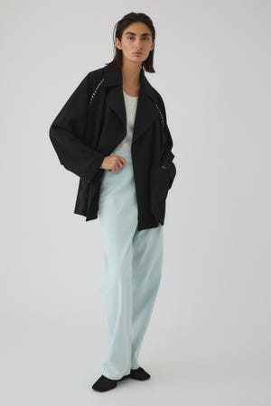 3/4 order start Hidden detail over trench