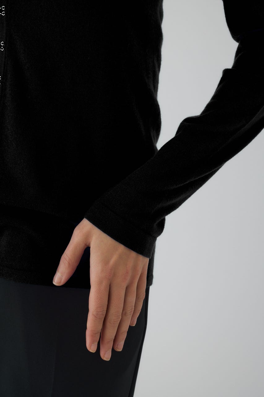 1/1- order start Many hook V neck tops BLK FREE