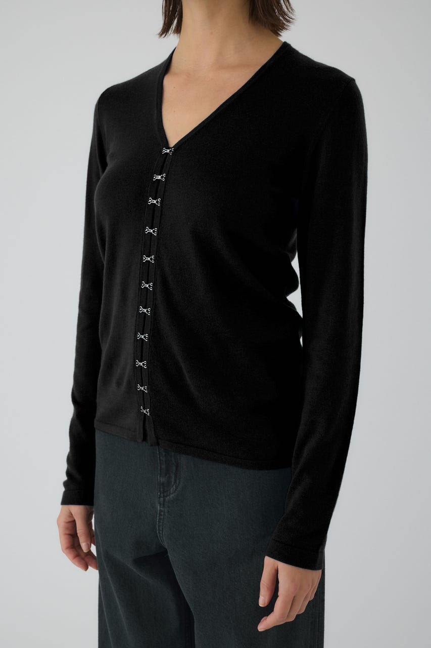 1/1- order start Many hook V neck tops BLK FREE