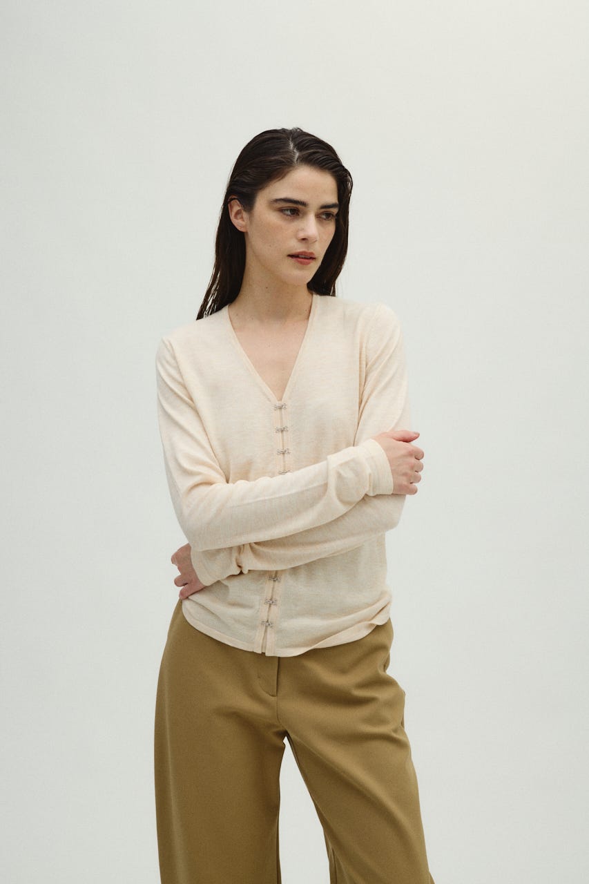 1/1- order start Many hook V neck tops L/BEG FREE