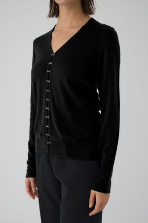 1/1- order start Many hook V neck tops