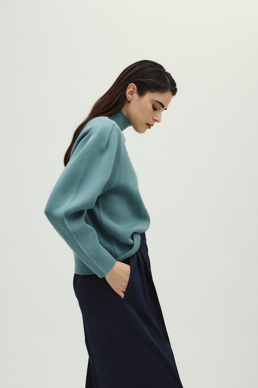 12/17- order start Neck parts knit tops BLU FREE