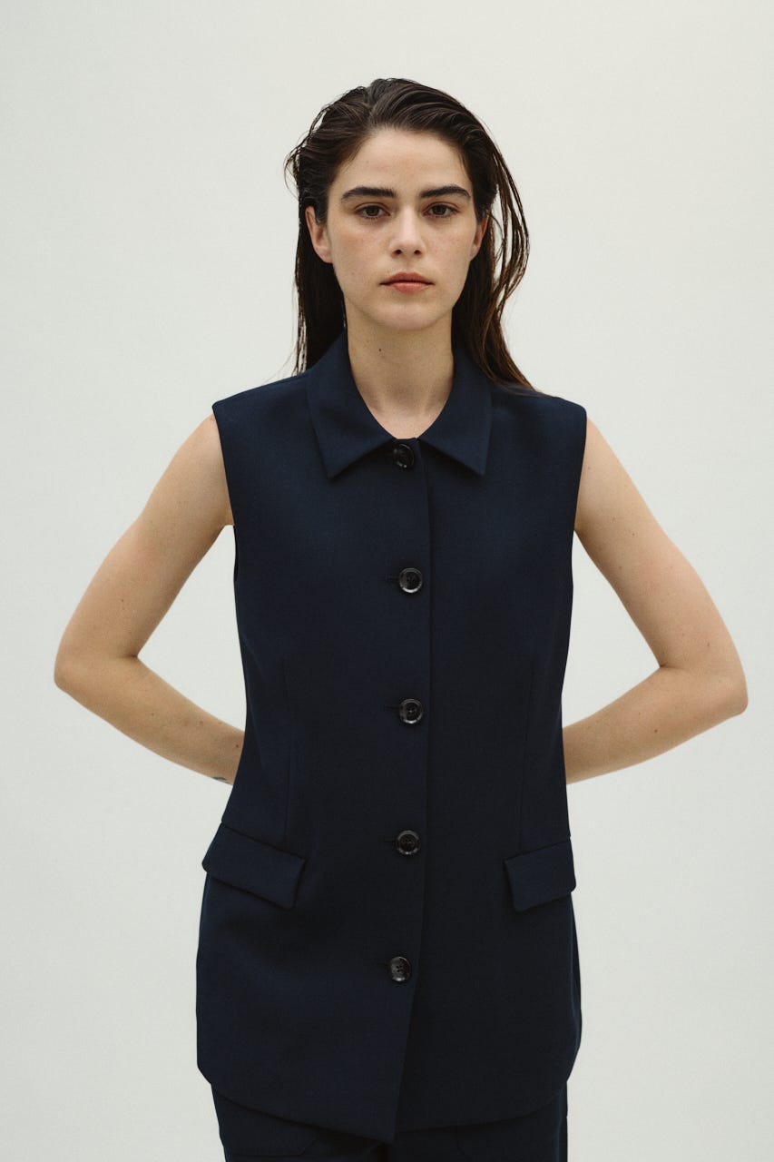 2/4- order start Classy sleeveless tops D/NVY FREE