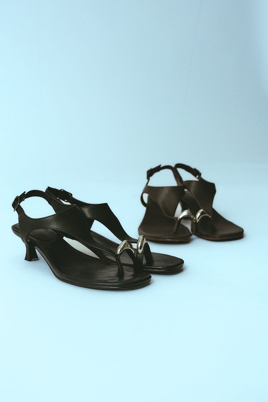 5/1- order start Motif toe thong sandal BLK 39