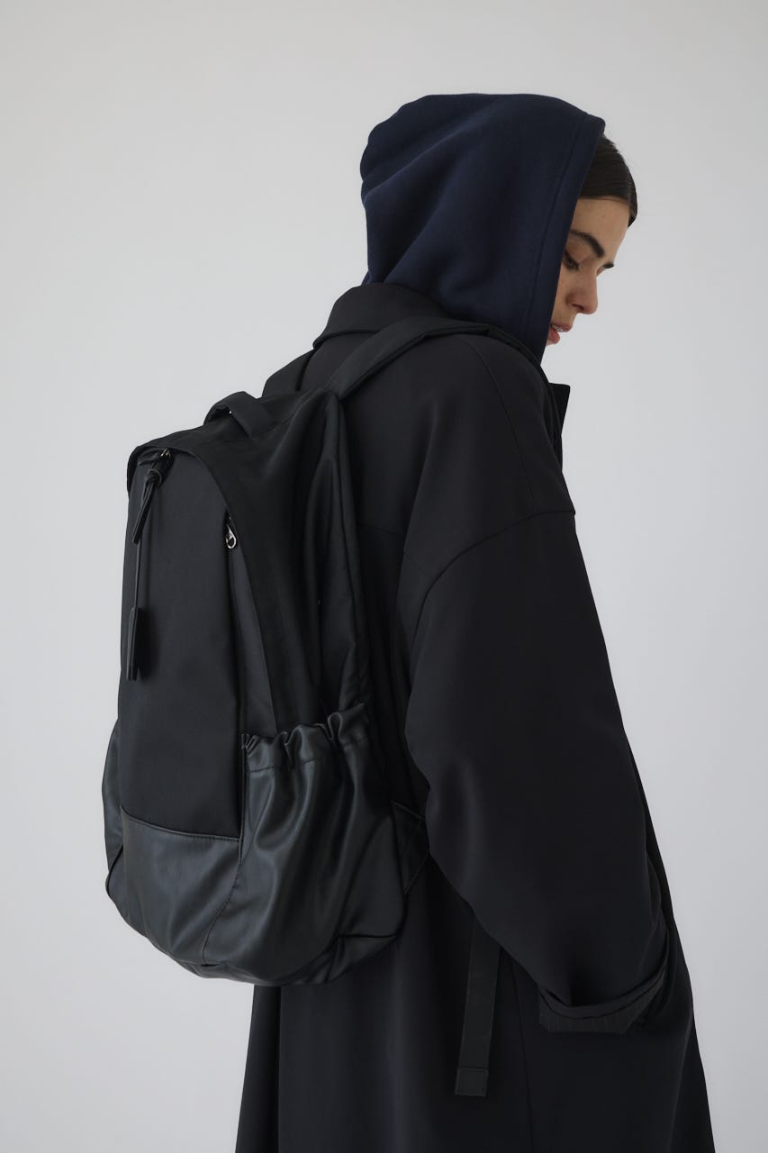 2/4- order start The city backpack BLK FREE