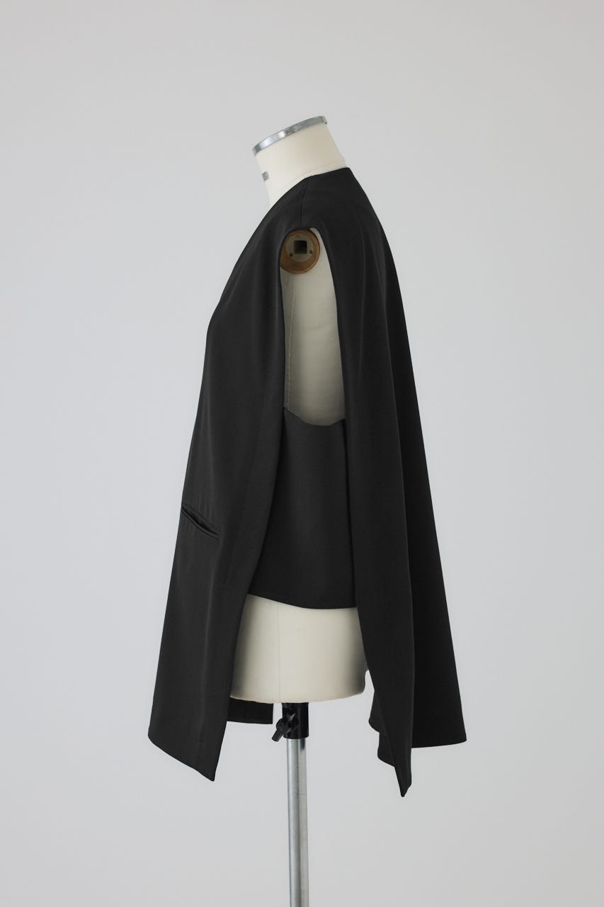 2/4- order start Sharp neck cape BLK FREE