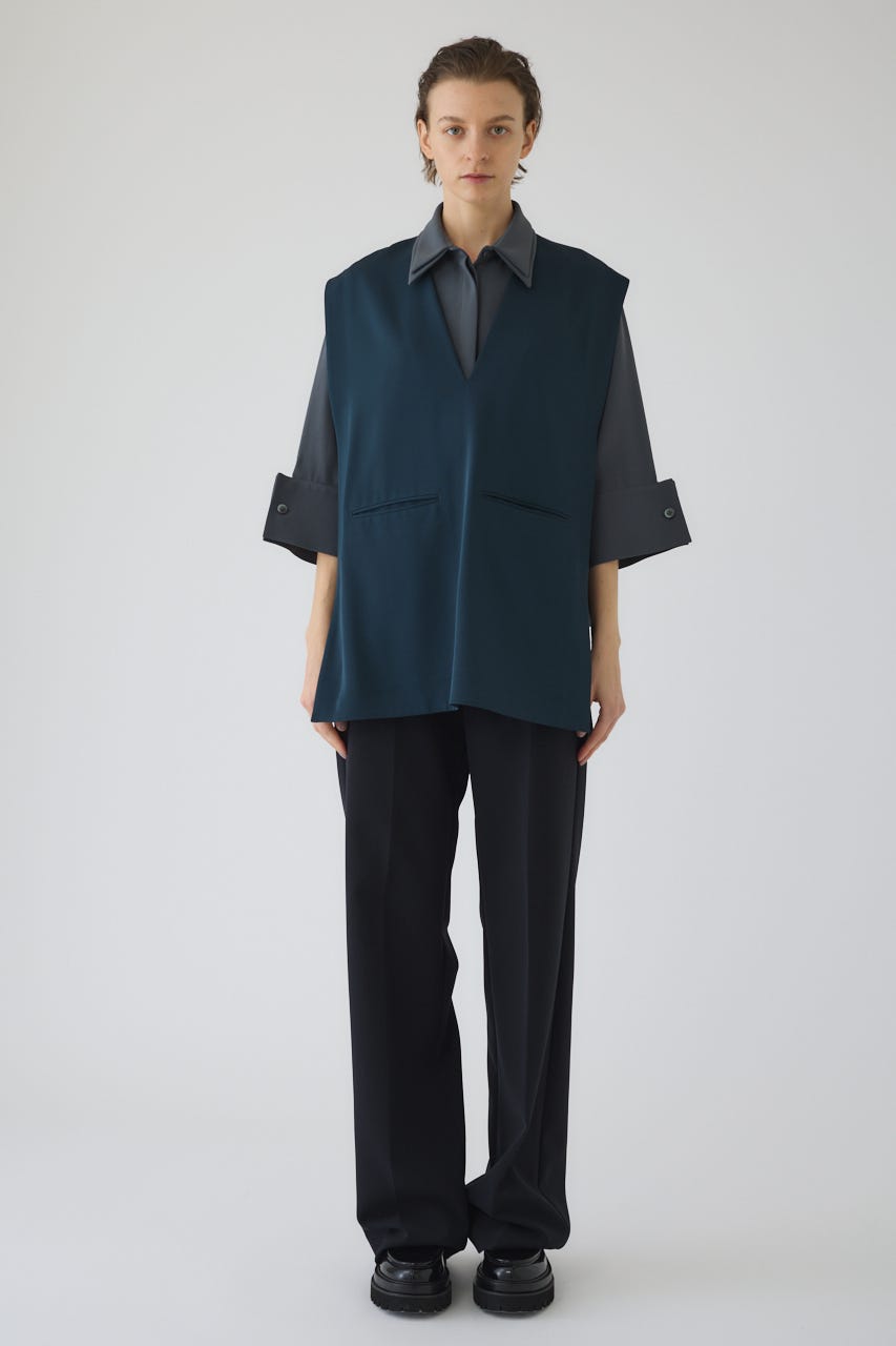 2/4- order start Sharp neck cape D/GRN FREE