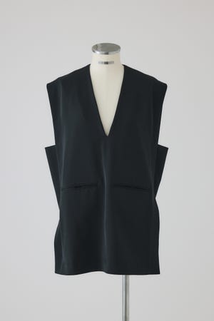 2/4- order start Sharp neck cape