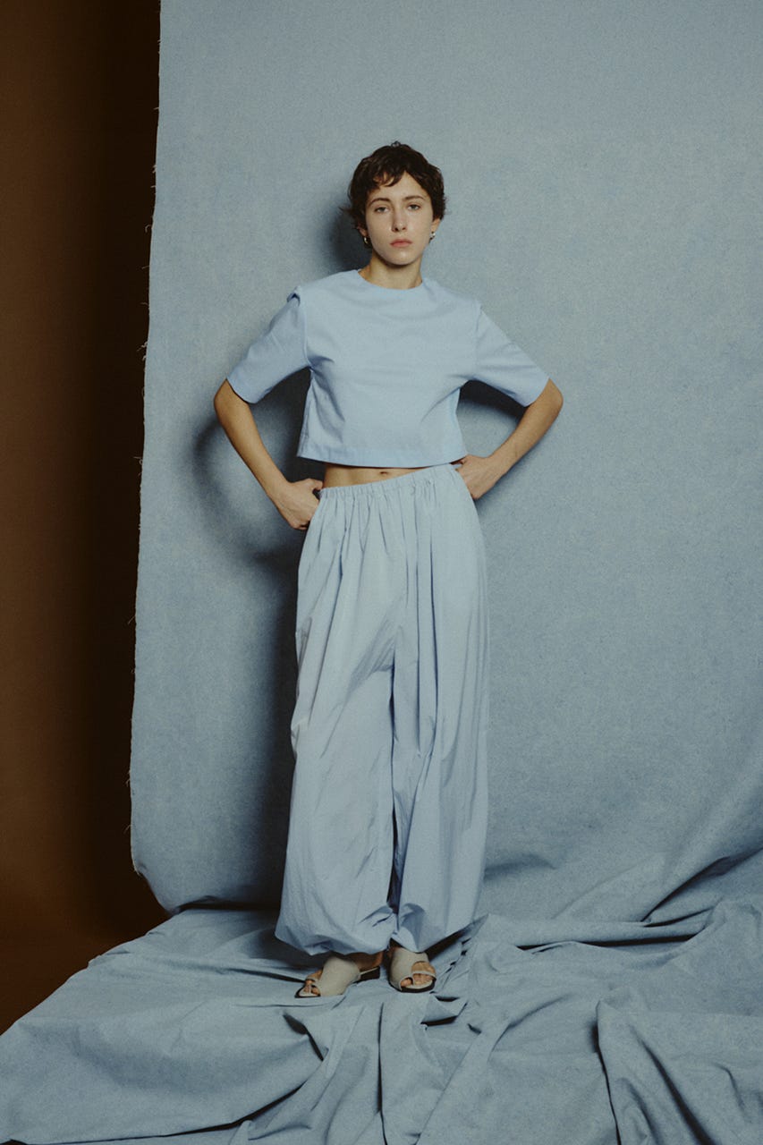 【27SS PRE ORDER】Shoulder-Padded Blouse L/BLU 38