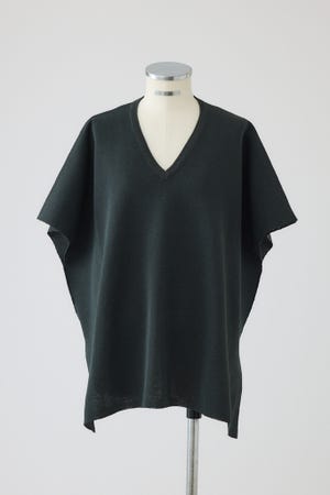 【27SS PRE ORDER】Wide Square V-Neck Knit Top
