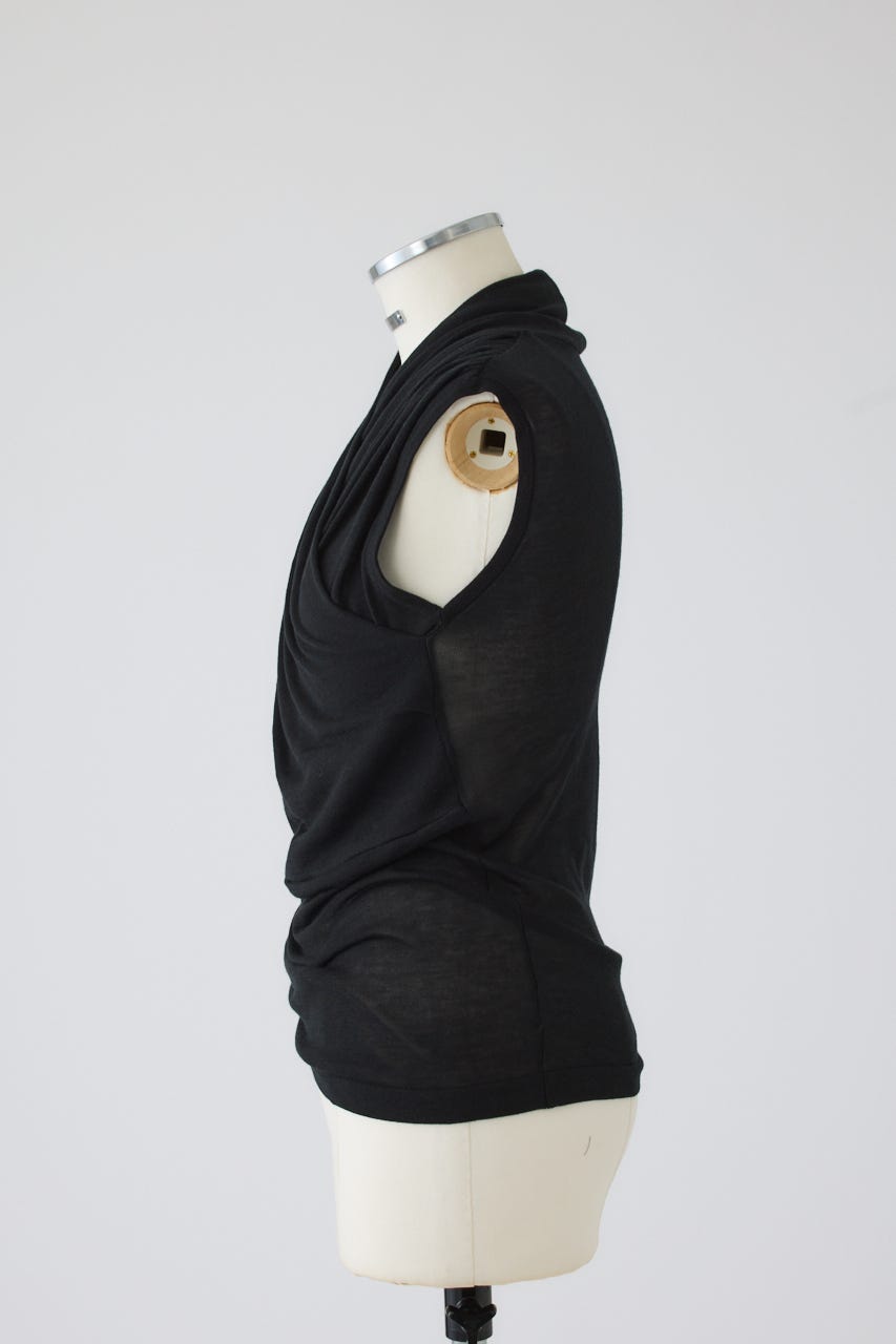 【27SS PRE ORDER】Front-Twist Sleeveless Top BLK FREE